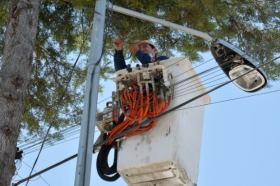 Avanza mantenimiento a luminarias y renovaci&oacute;n de mas puntos de luz en la ciudad