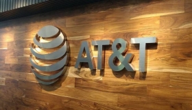 AT&amp;T adicion&oacute; 533,000 usuarios netos.