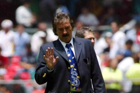 La Volpe ya neg&oacute; haber sido contactado para escuchar el ofrecimiento.