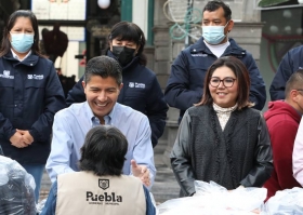 Eduardo Rivera P&eacute;rez reconoce labor de sindicalizados y entrega por tercera vez uniformes
