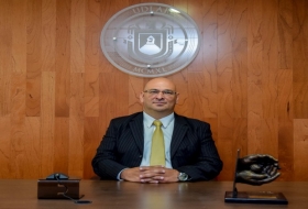 Premian a acad&eacute;mico UDLAP 
