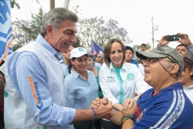 Amalucan est&aacute; con Tony Gali