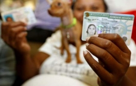 Tendr&aacute;n que esperar m&aacute;s para convertirse en ciudadanos estadounidenses.