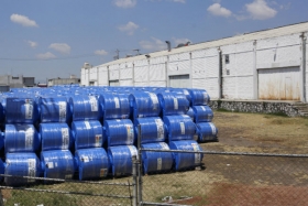 De acuerdo a Banck los tinacos azules no tienen tintes pol&iacute;ticos