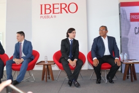 Ofreci&oacute; revisar las condiciones de trabajo de los polic&iacute;as y aumentar el n&uacute;mero de elementos