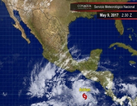 Tormenta Tropical Adri&aacute;n en costas mexicanas