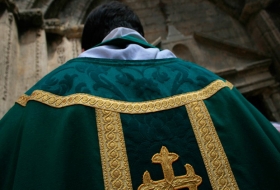 Asaltan a parroc&oacute;