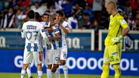 El campe&oacute;n comienza el A2016 goleando