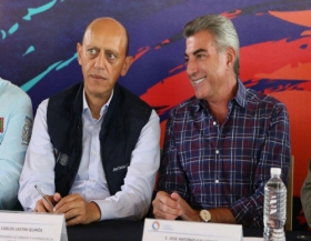 se reuni&oacute; con representantes de los diferentes decanatos