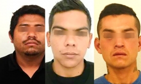 Izquierda, Jos&eacute; de Jes&uacute;s, conductor UBER y en medio Cristian autor material 