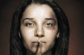 V&iacute;ctimas de violencia de g&eacute;nero deben denunciar cualquier abuso    