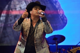 Durante casi dos horas &ldquo;El Rey de la Taquilla&rdquo; interpret&oacute; temas como &ldquo;La Mar&iacute;a&rdquo;, &ldquo;Y tu&rdquo;, &ldquo;Ni lo intentes&rdquo;, &ldquo;Terrenal&rdquo;, &ldquo;M&aacute;rchate&rdquo;, &ldquo;Olv&iacute;dame&rdquo;, entre otras composiciones
