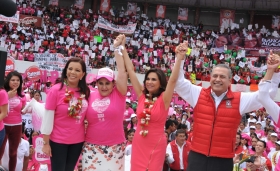 Frenar feminicidios y discriminaci&oacute;n ofrece Blanca Alcal&aacute;