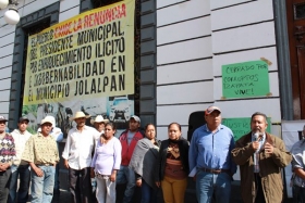Acusan al alcalde de enriquecimiento il&iacute;cito y desv&iacute;o de recursos