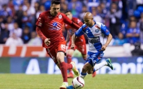 Puebla fue v&iacute;ctima de sus propios errores y los lic&aacute;ntropos aprovecharon para llevarse los tres puntos  