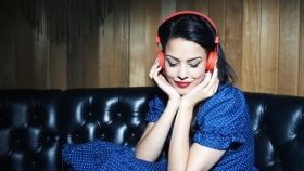Pago de plataformas por internet para obtener m&uacute;sica como lo es &ldquo;Spotify