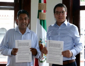 Signan convenio de colaboraci&oacute;n