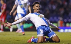 Puebla vence al Le&oacute;n y sue&ntilde;a con Semifinales