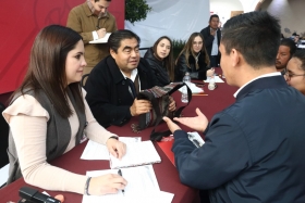 M&aacute;s de 60 personas conversaron con el gobernador Miguel Barbosa en Casa Aguayo