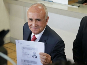 Procedimiento de recolecci&oacute;n de firmas carece de certeza y legalidad