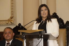 La oposici&oacute;n se fue con todo contra la alcaldesa de Puebla   