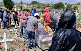 M&eacute;xico rebasa las 100 mil muertes por #COVID19