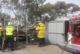 Se incendian autom&oacute;viles