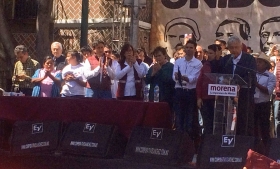 Arremeti&oacute; contra Moreno Valle y abri&oacute; las puertas a quienes busquen sumarse a MORENA