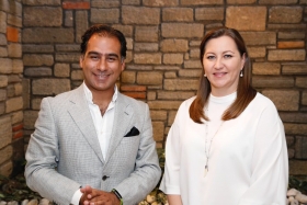 Martha Erika Alonso recibe propuestas de Michel Cha&iacute;n