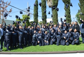Felicitan a mujeres polic&iacute;as
