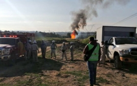 El incendio  est&aacute; a punto de cumplir doce horas 