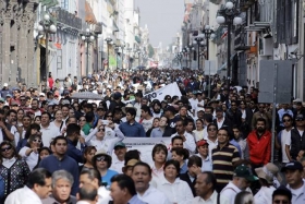 El contingente sali&oacute; de la Avenida Ju&aacute;rez con direcci&oacute;n al z&oacute;calo de Puebla 