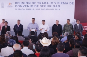 Su gobierno adquirir&aacute; mil patrullas   