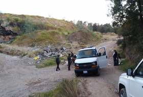 Encuentran cad&aacute;ver en barranca